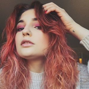 Meet your Posher, Catia